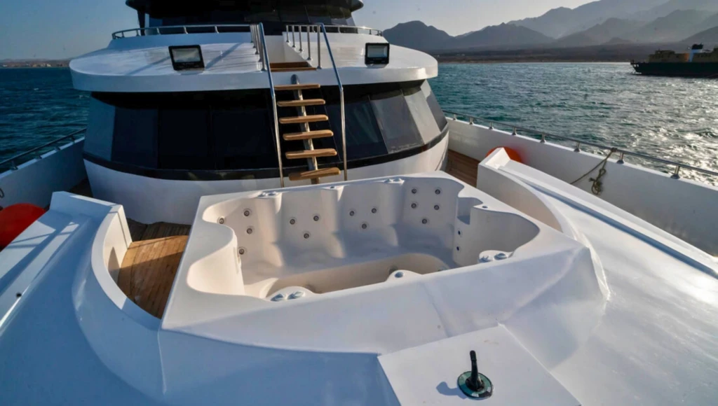Huit jours de croisière-plongée entre Tiran, Ras Mohamed et les grandes épaves de la mer Rouge