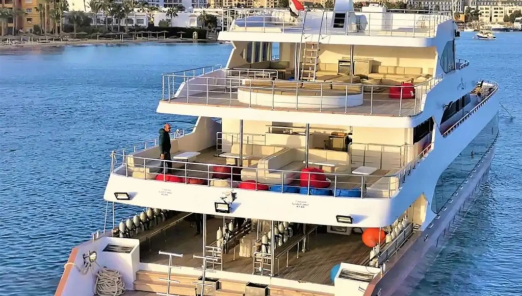 Huit jours de croisière-plongée entre Tiran, Ras Mohamed et les grandes épaves de la mer Rouge
