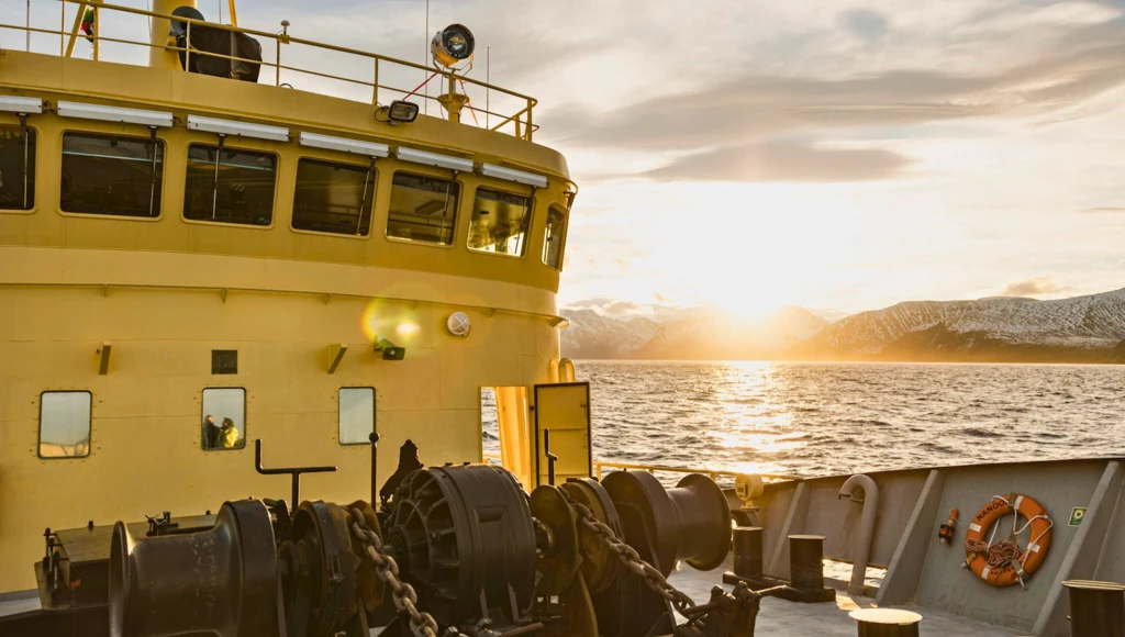 Polare Frühling auf Spitzbergen: 9-tägige Kreuzfahrt durch die norwegischen Fjorde, zwischen unberührter Natur, Polarlandschaften und Wildtieren