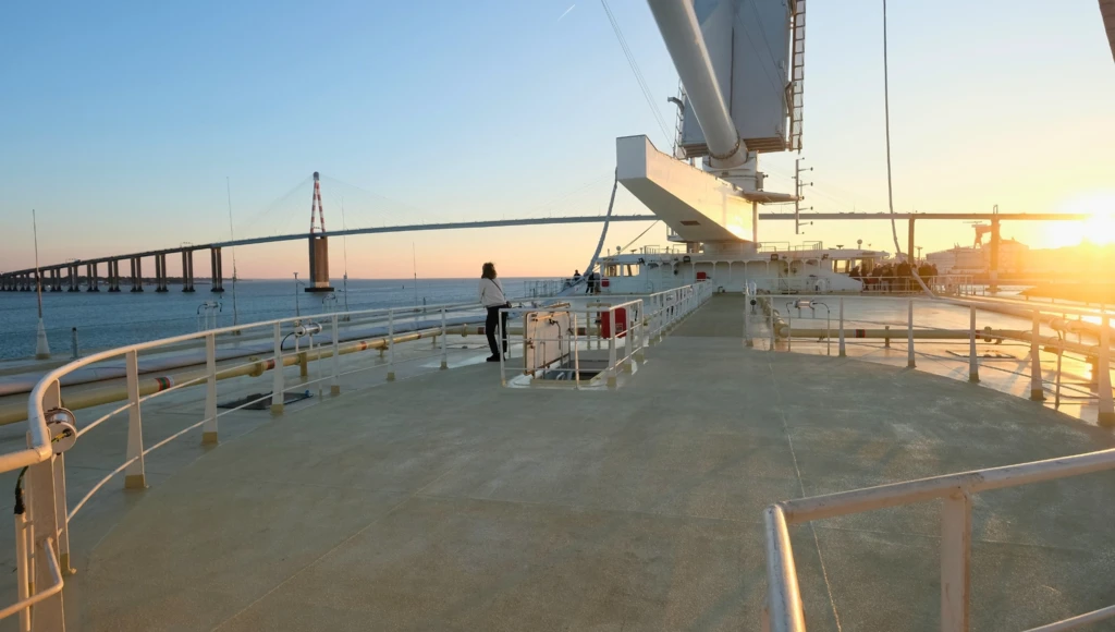 Return to France via the Atlantic: 8 days aboard a sailing cargo ship between the Americas and Saint-Nazaire