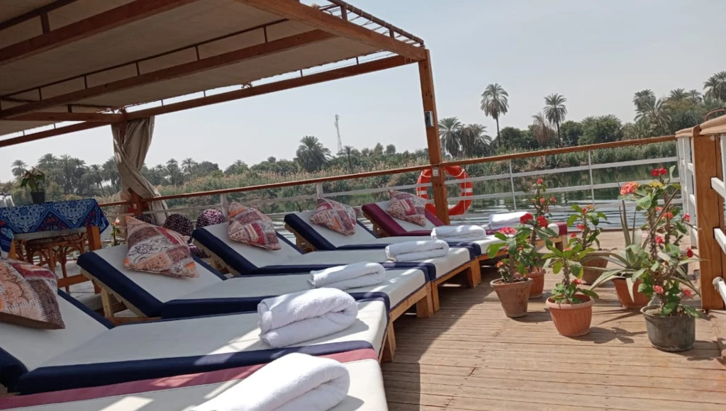 Voyage au fil des merveilles pharaoniques : 6 jours hors du temps sur le Nil entre Louxor et Assouan