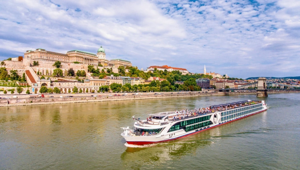 Croisière de 15 jours sur le Danube au départ de Passau : Vienne, Budapest, Belgrade, les Portes de Fer et la mer Noire