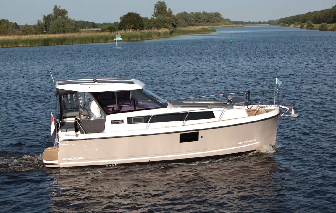 Nexus Revo 870 Electric