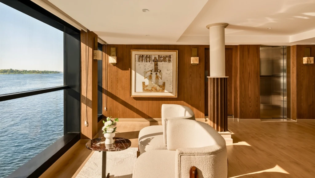 Un crucero idílico por las aguas sagradas del Nilo a bordo de un majestuoso Dahabieh: unas vacaciones auténticas con un servicio de alta gama