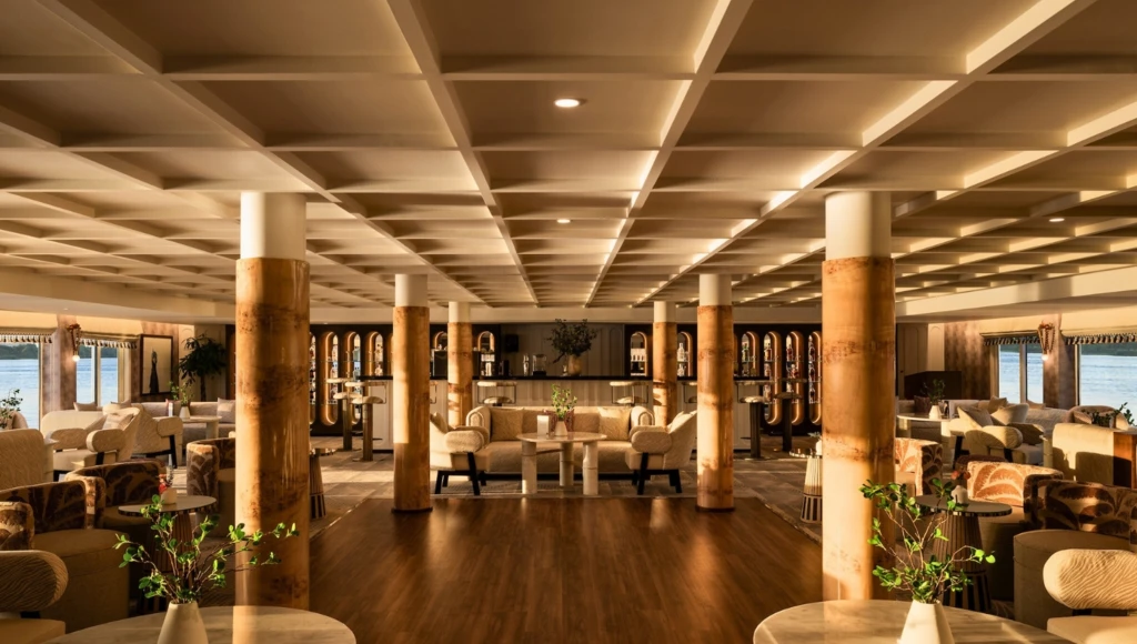 Un crucero idílico por las aguas sagradas del Nilo a bordo de un majestuoso Dahabieh: unas vacaciones auténticas con un servicio de alta gama