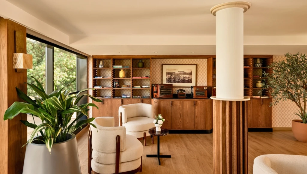 Un crucero idílico por las aguas sagradas del Nilo a bordo de un majestuoso Dahabieh: unas vacaciones auténticas con un servicio de alta gama