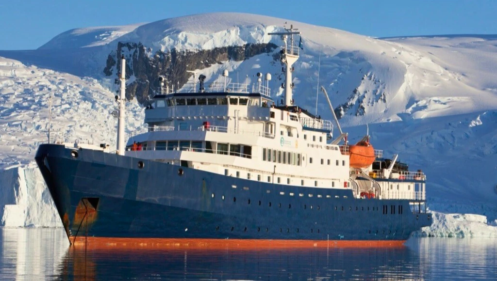Odyssée polaire de 8 jours : entre légendes nordiques et nature sauvage aux confins des terres islandaise