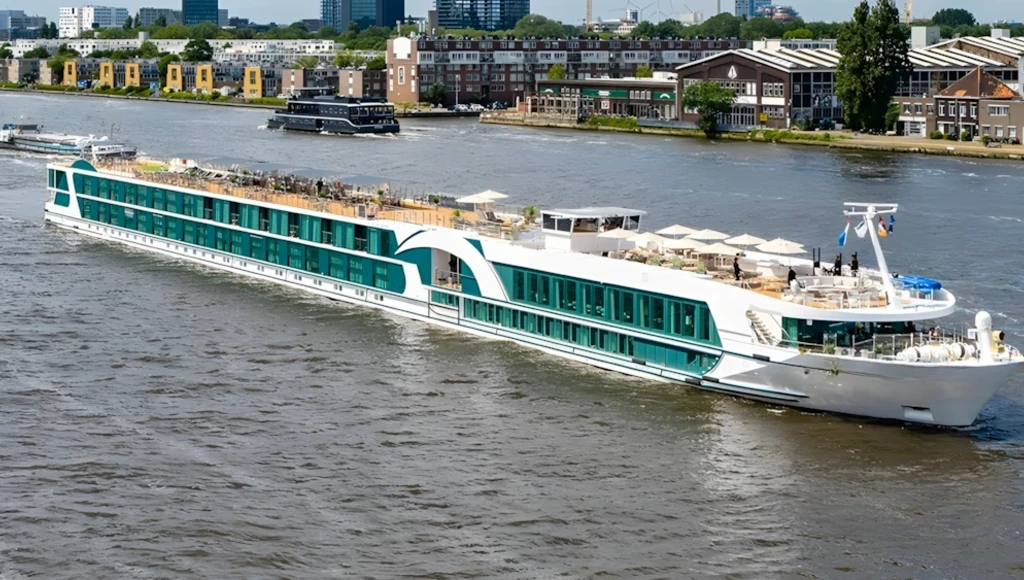 Croisière des lumières du Nord : entre canaux, cathédrales et musées, explorez les joyaux des Pays-Bas et de la Belgique