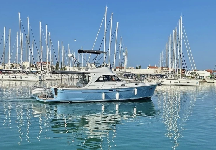 Adriana 44 FLY Marina Dalmacija | Baby Blue