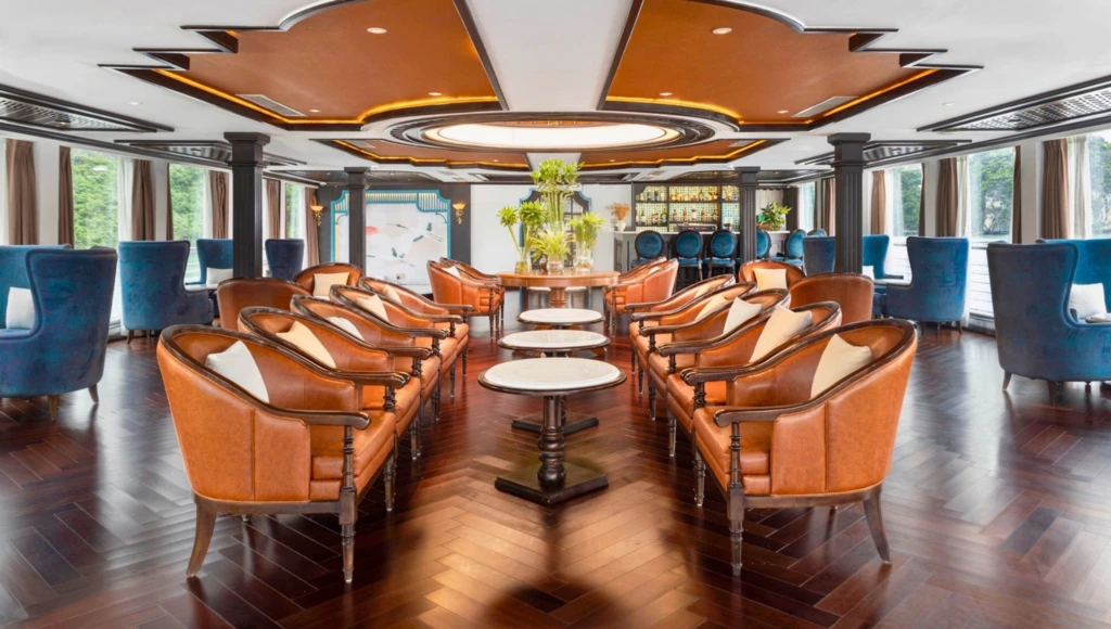 Circuit de 18 jours du Mékong à la baie d'Halong : Angkor, Saïgon, Hanoï et croisière culturelle