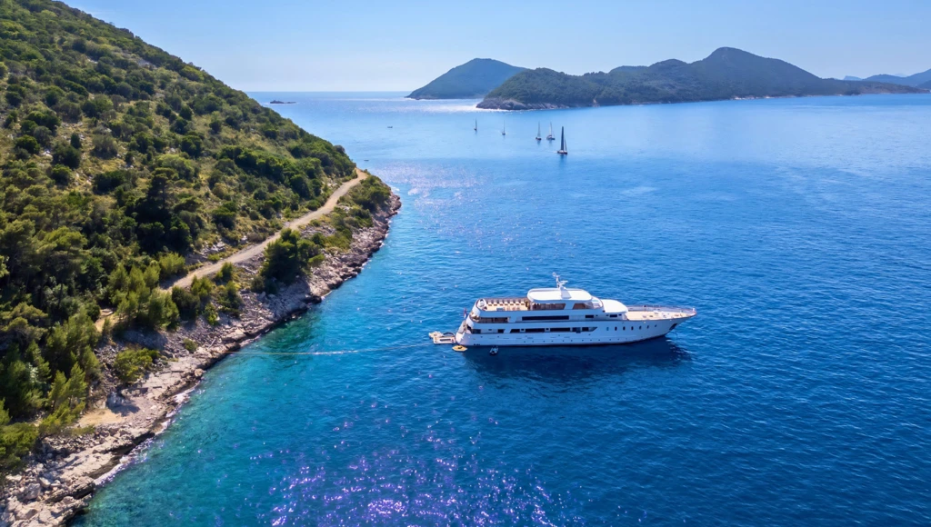 Un indimenticabile viaggio in barca di 8 giorni da Dubrovnik a Trogir, tra città storiche, calette nascoste e paesaggi idilliaci