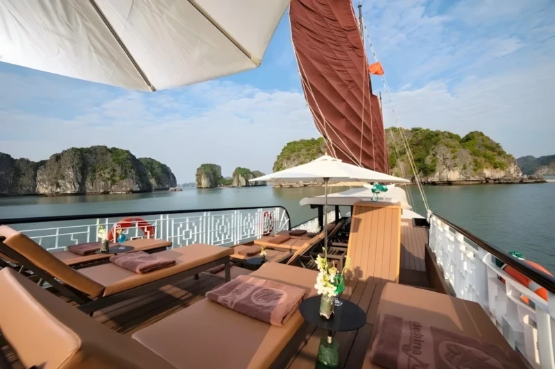 Croisière en jonque dans la baie de Lan Ha
