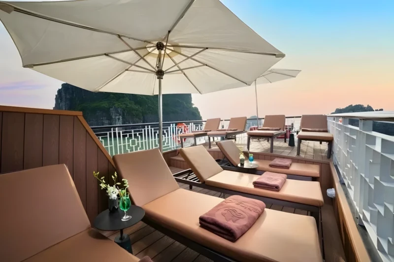 Croisière en jonque dans la baie de Lan Ha