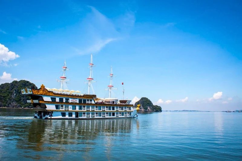 Croisière en jonque entre Ha Long et Bai Tu Long