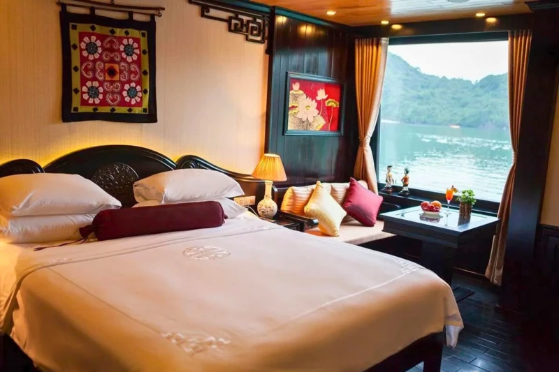 Croisière en jonque entre Ha Long et Bai Tu Long