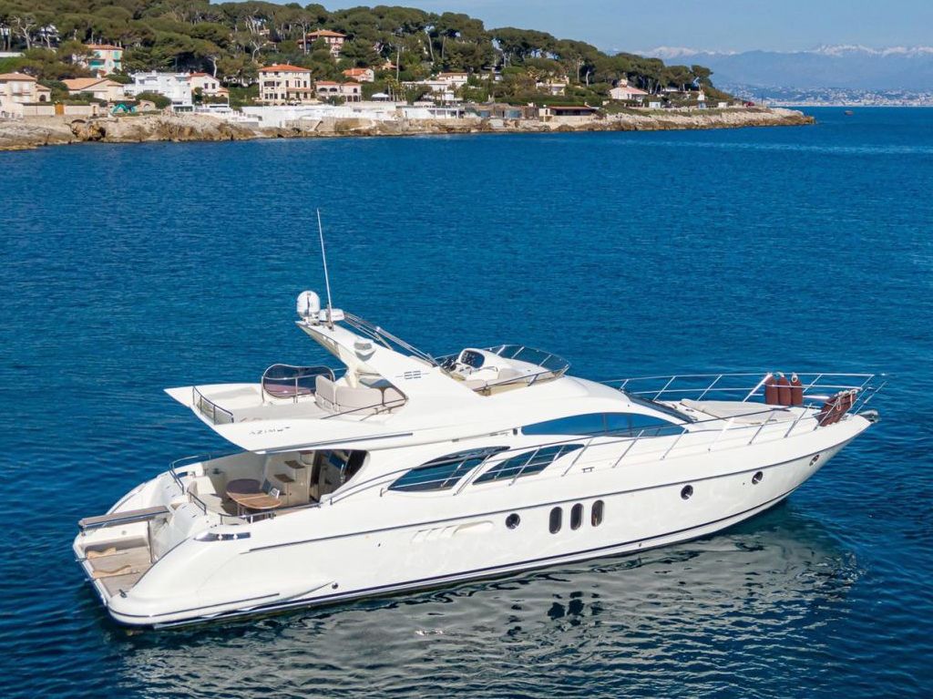 Azimut 62