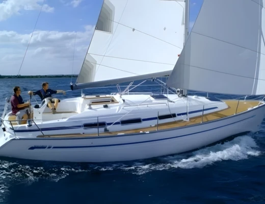 Bavaria 32