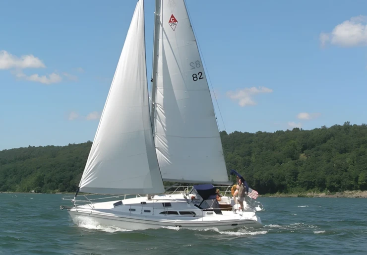 Catalina 350 Airlie Beach | WAZABI