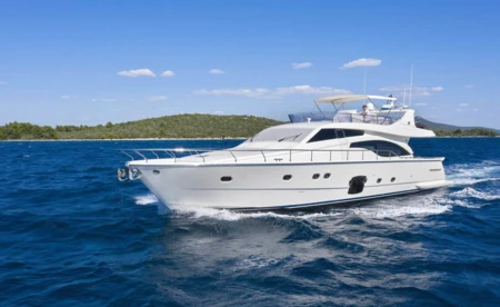 Ferretti 681