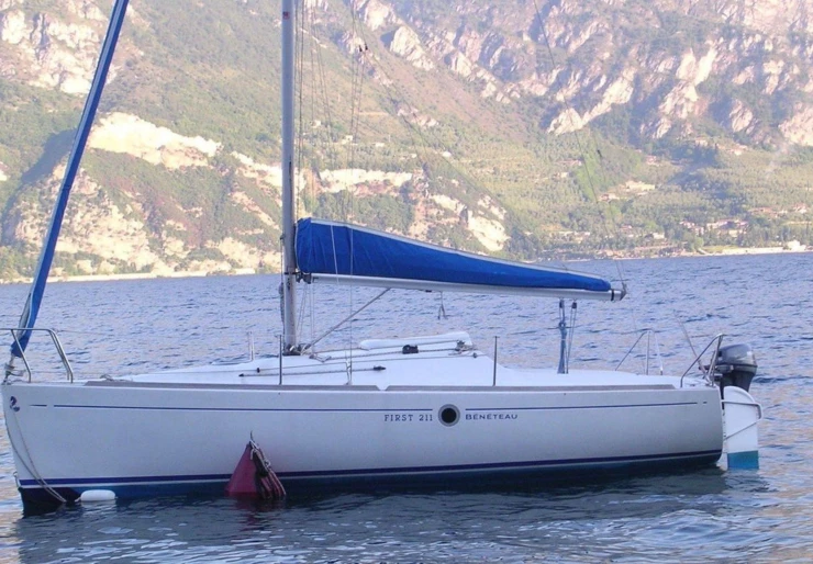 First 211 Quiberon | MANA