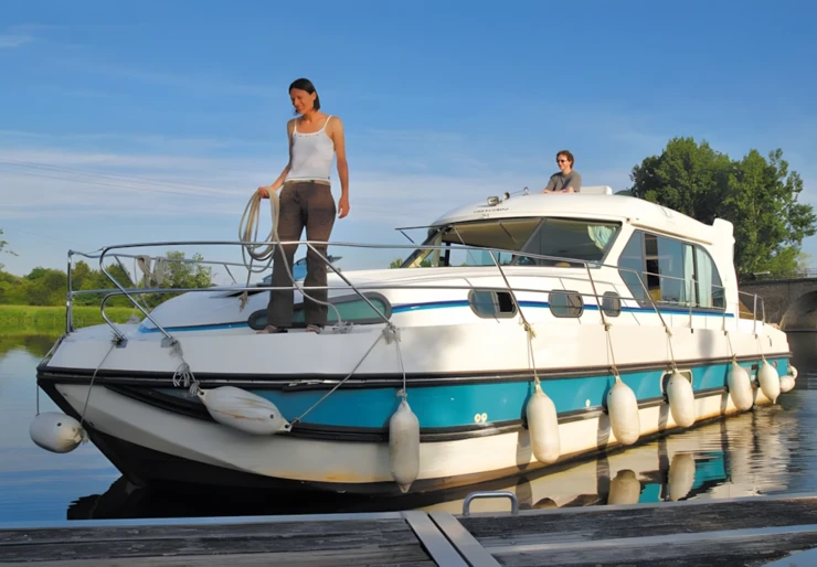 Sedan 1160 N Venarey | TONNERRE