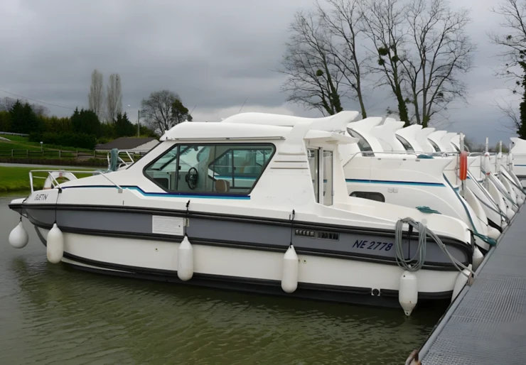 Sedan 800 Plagny | Guetin