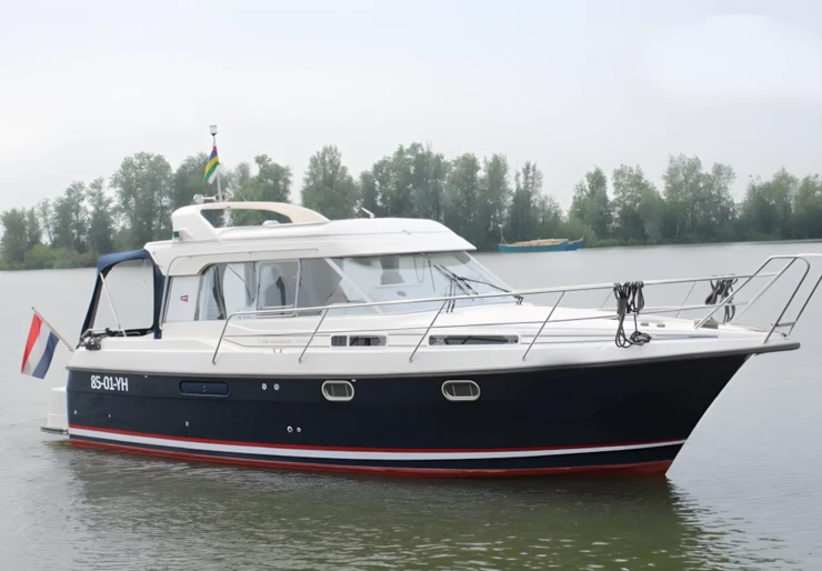 Nimbus 320 Marina Gouvia | Go Goo