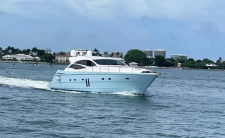 Pershing 62