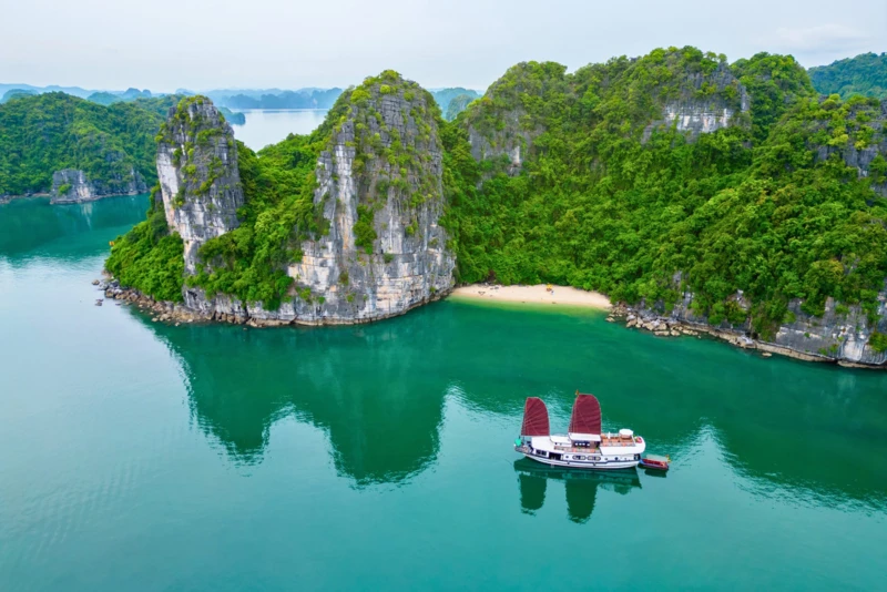 Croisière en jonque dans la baie de Lan Ha