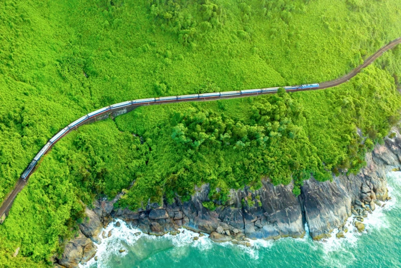 Nuit vietnamienne sur les rails