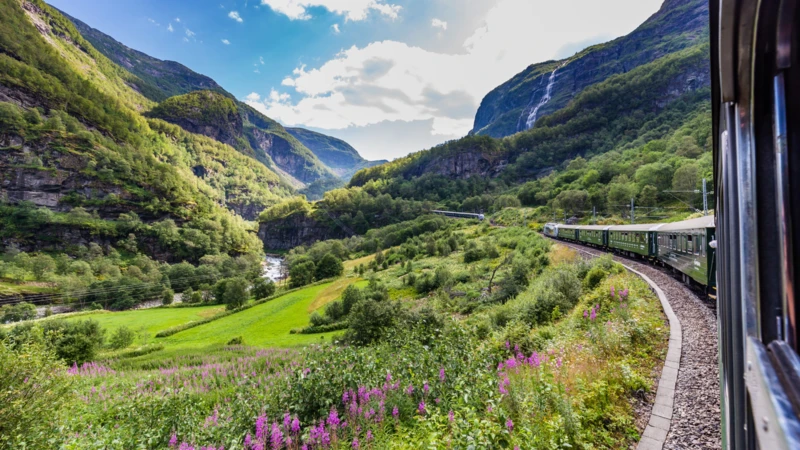 Aventure ferroviaire et maritime