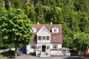 Valldal Fjord Lodge